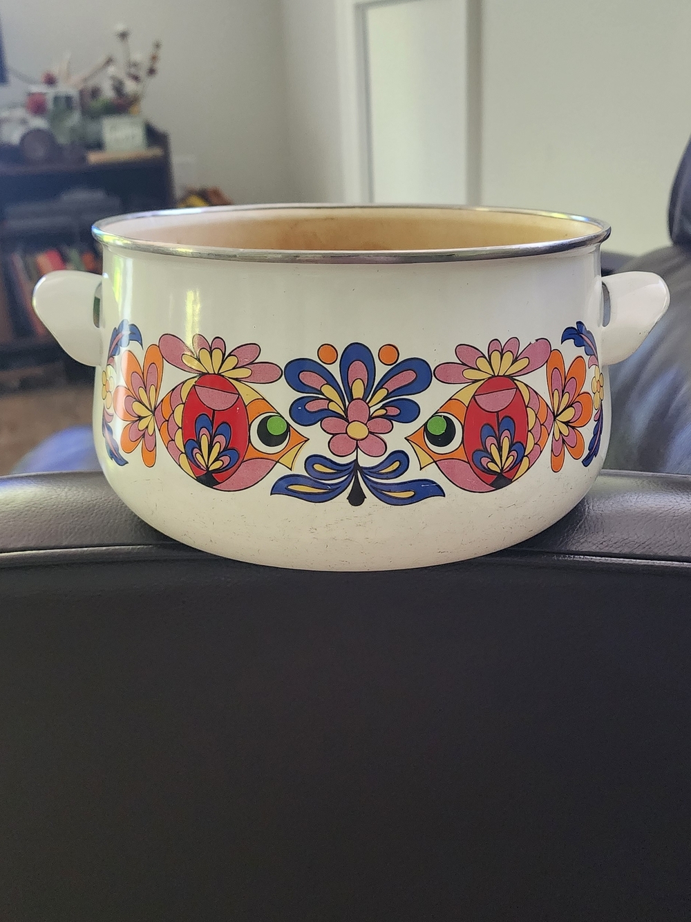 1970s Dart Stock Pot